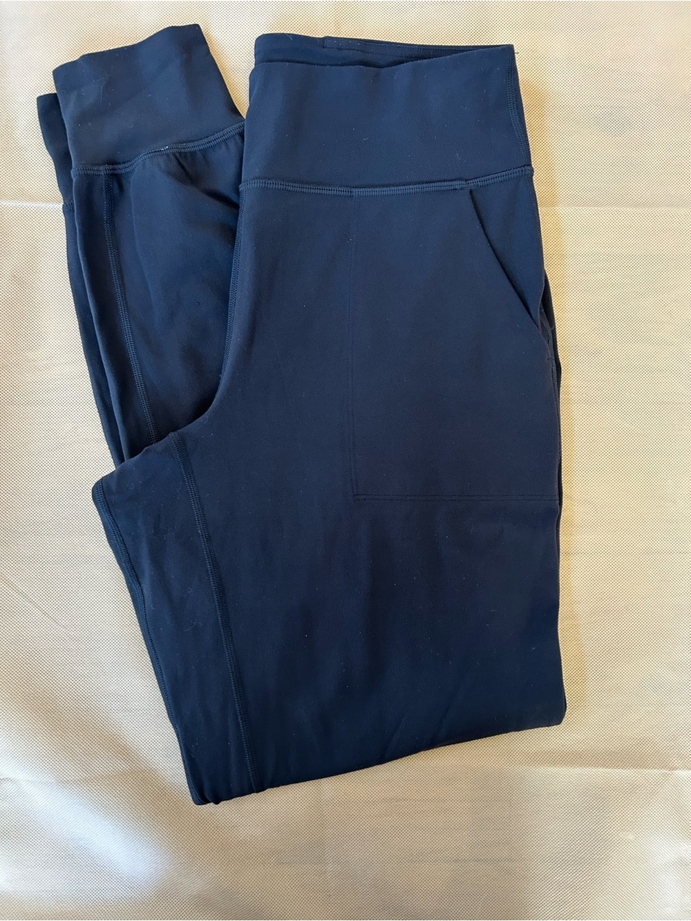 Lululemon Align Jogger 28"
Black